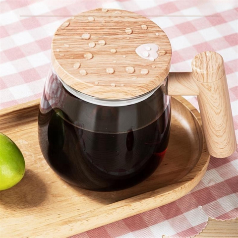 Wooden-Style Self-Stirring Mug with Lid & Hidden Whisk – Premium Coffee & Milk Frother